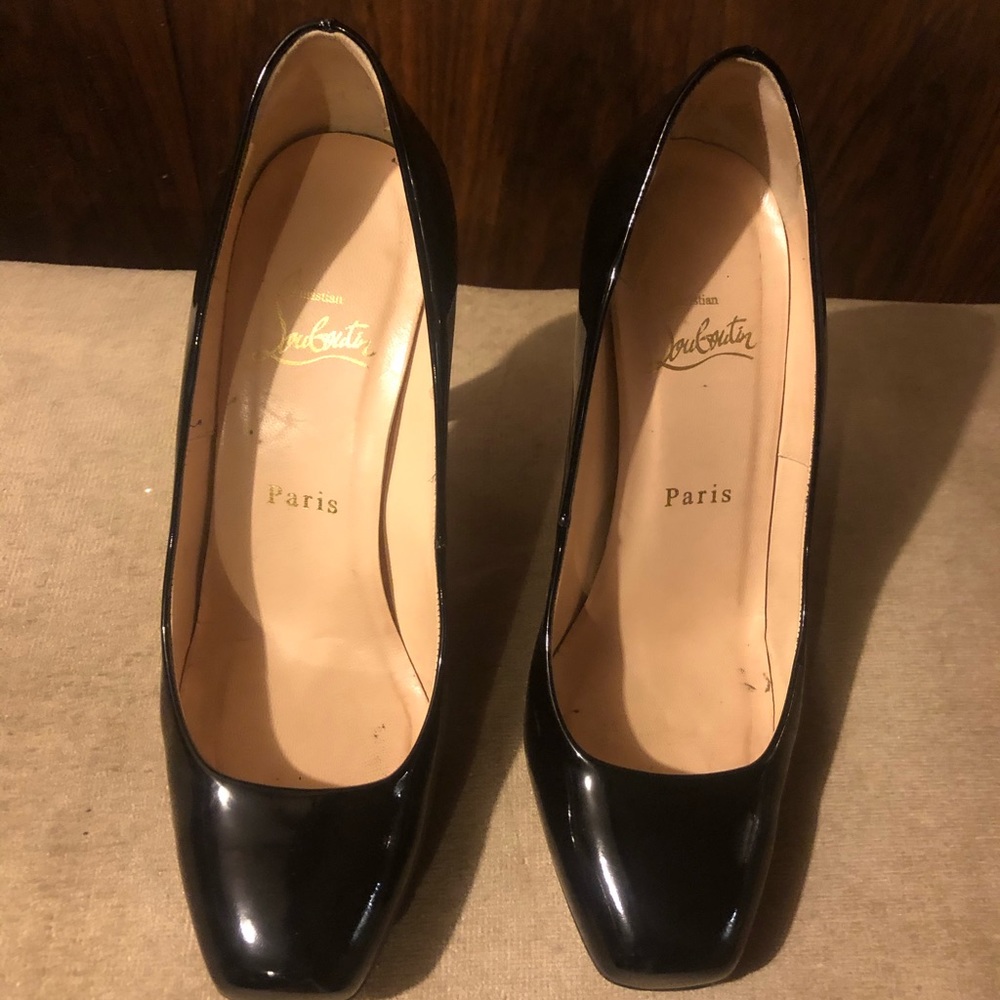 Christian Louboutin Black Patent Leather Particule Square Toe Pump Sz 37.5
